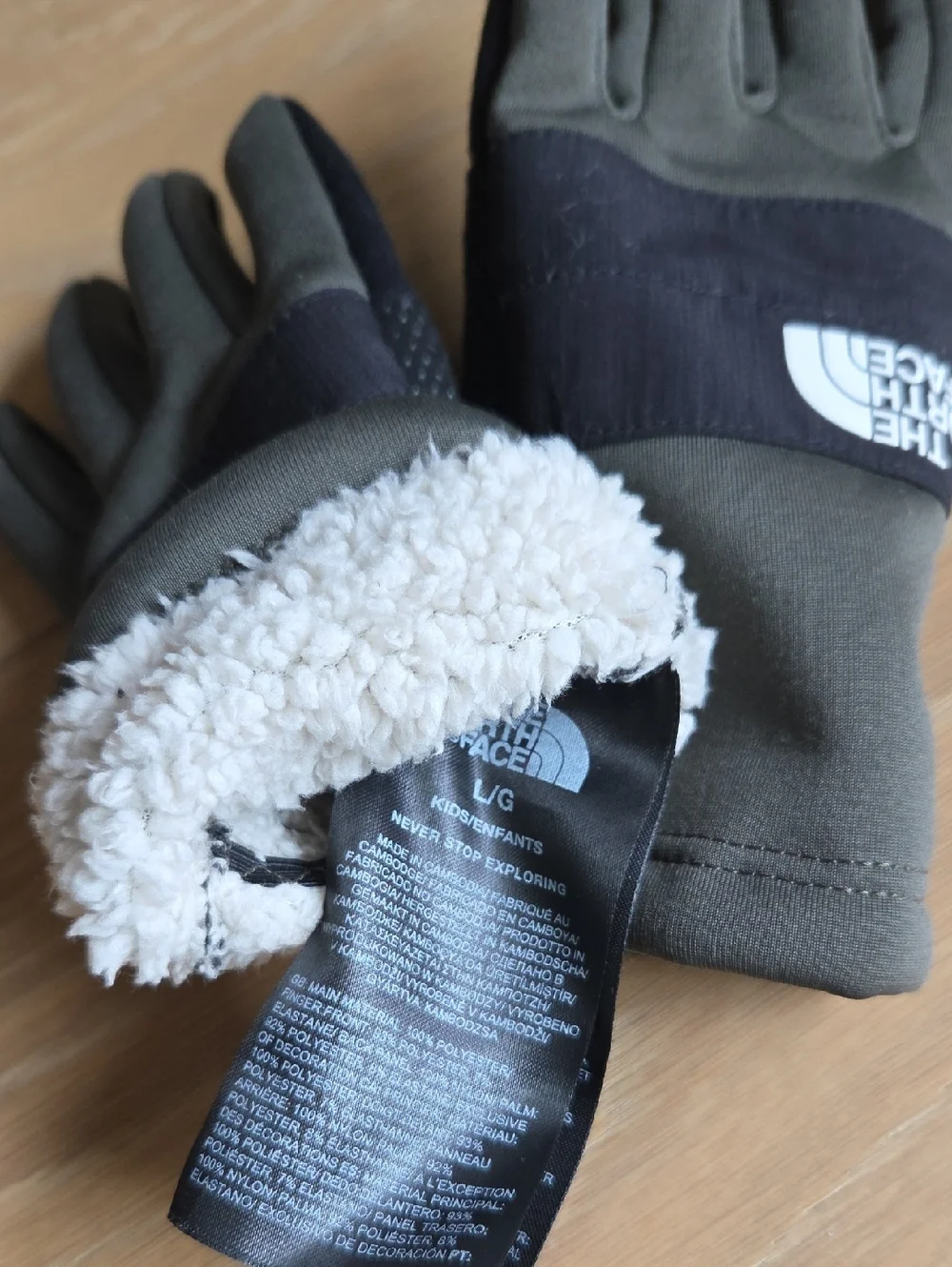 Kids gloves